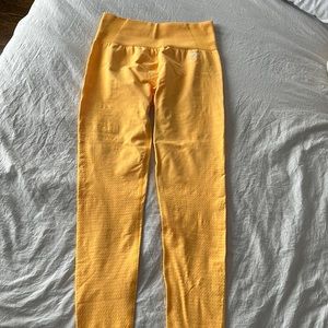 Never used gymshark vital 2.0 leggings yellow size small